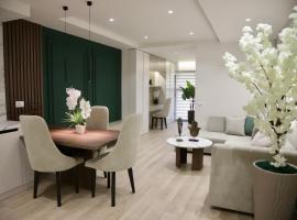 La Grand - New Bazaar