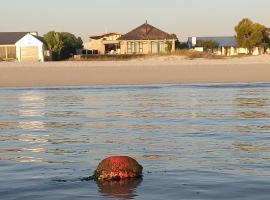 Water's Edge, hotel in Langebaan