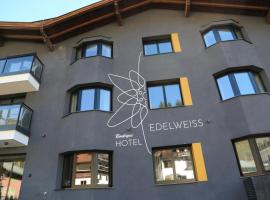 Boutique Hotel Edelweiss, hotel in Sankt Anton am Arlberg