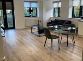 Brand new luxury apartment with free parking and gym: Olton şehrinde bir kiralık tatil yeri