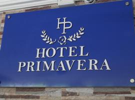 HOTEL PRIMAVERA RIOHACHA, hotell sihtkohas Ríohacha lennujaama Riohacha Airport - RCH lähedal