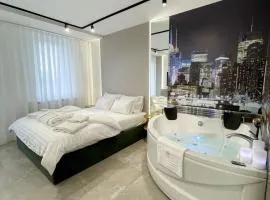President Lux Apartment