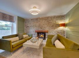 애이스가스에 위치한 빌라 Newly renovated 4 Bedroom Cottage with Wood Burner