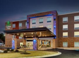 Holiday Inn Express & Suites - Dawsonville, an IHG Hotel, отель в городе Доусонвилл