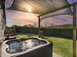 Scar View - Getaway for Two, holiday rental in Underbarrow