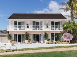 Motel Molly - Boutique Hotel Mollymook, pet-friendly hotel in Mollymook