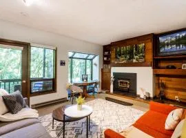 Cedar Suite at Snowater