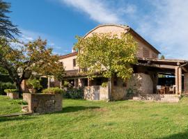 Villa Il Fienile Il Sole Verde, maatilamajoitus kohteessa Bucine