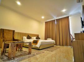 Hotel Sterling Inn, מלון ליד Kempegowda International Airport - BLR, בנגלור