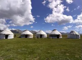 Son-Kul lake yurt camp Mirbek