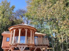 Le Domaine des Roches' L, lodge in Gomené