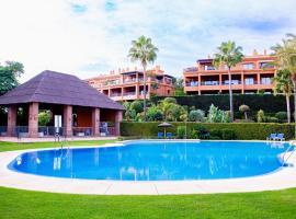 Golfers amazing retreat, hotel na praia em Estepona