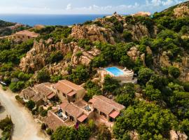 Residence La Falata Costa Paradiso: Costa Paradiso'da bir otel