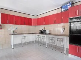 25 Jacaranda Lodge & Backpackers