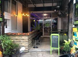 Bonkers Guesthouse, hotel v destinaci Pattaya Central