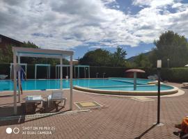 Chalet Home - Camping River Village - 332 - Ameglia، فندق في أميليا