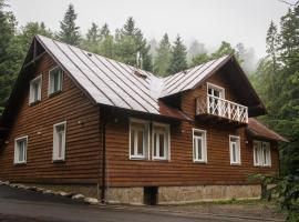 Vila Kotlina - High Tatras 2023, hotel dekat Gua Belianska, Vysoke Tatry