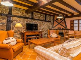 Casa rural con encanto en Potes by Alterhome, hotel in Potes