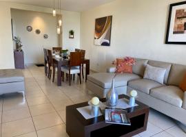 Beautiful apartment, Terrace with incredible view, 3 bdr, Escalon, Exclusive, Secure: San Salvador şehrinde bir otel