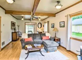 Quaint Coquille Getaway Near Beaches and Parks!