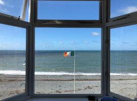 Stunning Aberystwyth South Beach Apartment, lodging in Aberystwyth