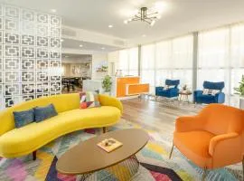 The Sojourn Los Angeles - Sherman Oaks