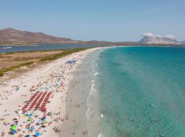 Amareclub Le Rose, hotell i San Teodoro