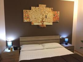 HOTEL Via Emilia Ovest 224 SELF CHECK-IN, capsulehotel in Parma