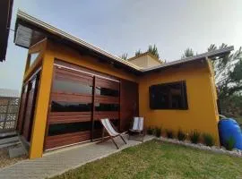 A Casa Amarela - conforto e tranquilidade próximo ao mar