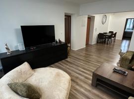 Medena Apartment old town with free parking, hotel in zona Magio Beach, Bratislava