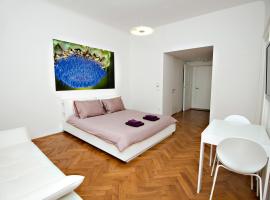 Galeria River, homestay in Ljubljana