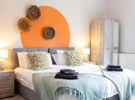 Logan House, Modern and Spacious Townhouse close to City Centre, khách sạn ở Carlisle