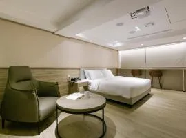 Spring Rhapsody Hotel