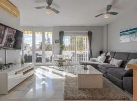 797Holidayrentals- Apartamento en Torremuelle con terraza y piscina