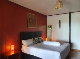 Amban Beach House, hotel v Manokwari