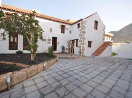 Casaruralarona, hotel Valle de San Lorenzóban