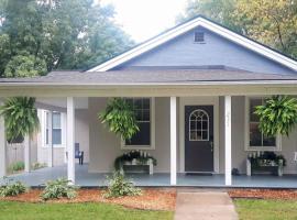 Cozy cottage near downtown Prescott, hotel barato en Prescott