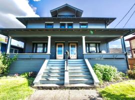 Downtown Boho Revival Home PNW, hotel en Albany