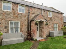 Donni Hall Cottage, pet-friendly hotel in Chathill