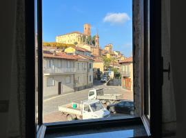 Takàlcastel 2, familiehotell i Cisterna dʼAsti