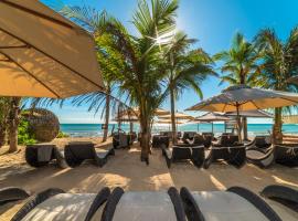 Mvngata Beach Hotel, hotel in Playa del Carmen