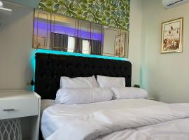 Mewah di Transpark cibubur cocok for Bestie & Family, ξενοδοχείο σε Kalimanggis