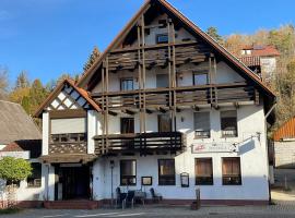 Monteurunterkunft Königstein, pensionat i Königstein in der Oberpfalz