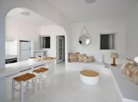 Fully renovated 2 bedroom apartment near the restaurants and shops in Ioulida, Kea, hotell i Ioulida