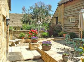 Cotswold Charm Stable Cottage、チッピング・カムデンのホテル