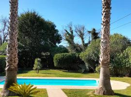 Casa Maravilha, summer house near the ocean, self-catering accommodation in Sesimbra