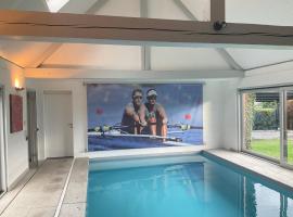 Lasne에 위치한 호텔 Lovely 1-bedroom appartement Le Joyau with indoor pool and sauna