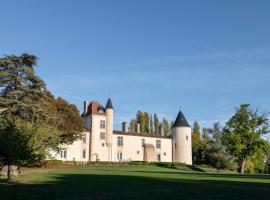 Château Toulouse-Lautrec, B&B/chambre d'hôtes à Saint-André-du-Bois