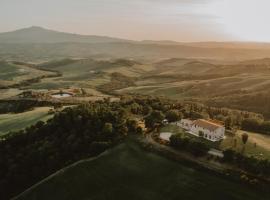 Rural Tuscany - Luxury Villa Monticelli、サルテアーノの駐車場付きホテル