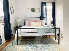 The Rustic Retreat- close to downtown